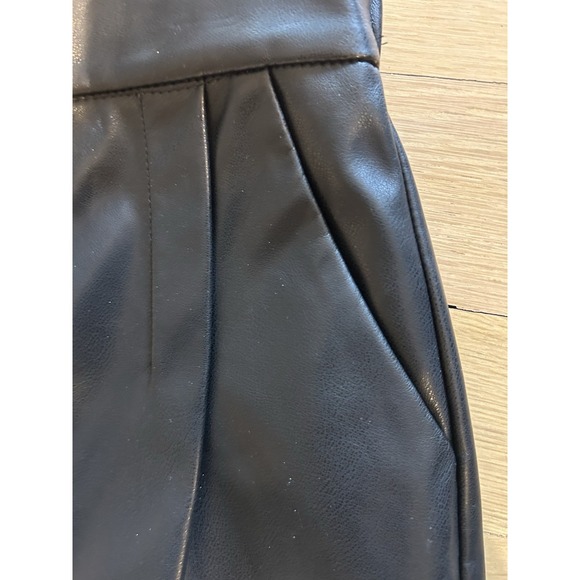 ZENANA Black Faux Leather Single Pleated High Waisted Wide Leg Pants L Large - Picture 6 of 14